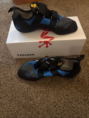 Tenaya Men’s Blue and Black Rock Climbing Shoes